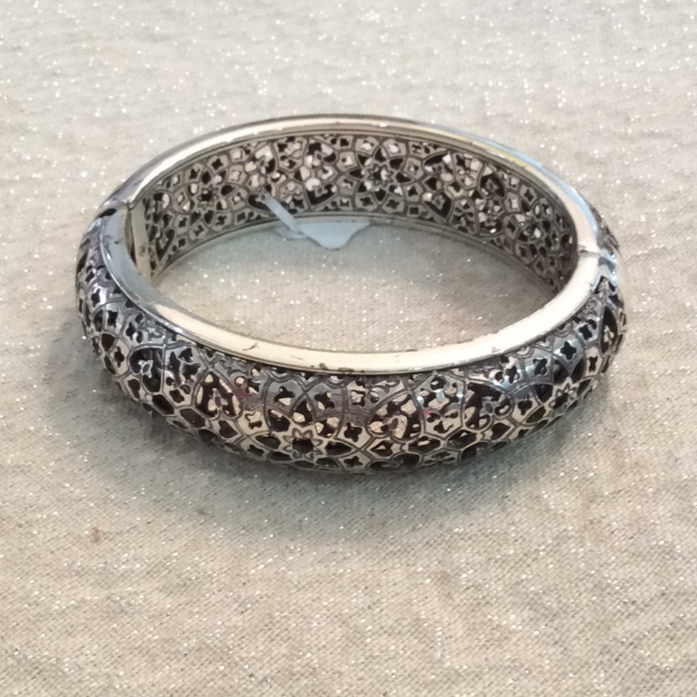 Brighton Zahra silver hinged bangle. NWT
